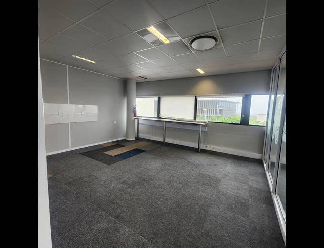 370M² OFFICE TO LET IN UMHLANGA RIDGE